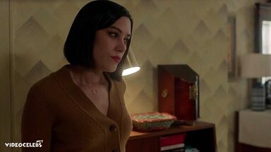 This is what Melissa Barrera looks like after a hot shower