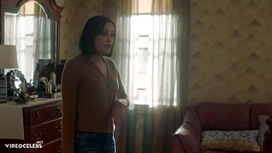 This is what Melissa Barrera looks like after a hot shower