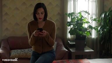 This is what Melissa Barrera looks like after a hot shower