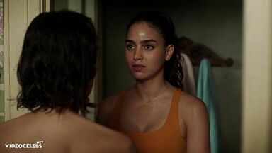 Hot bath in the bathtub with the two hot brunettes