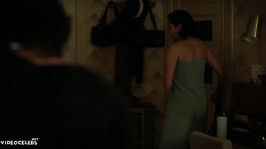 Hot bath in the bathtub with the two hot brunettes