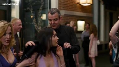 Caught at work by wife while dancing on her lap