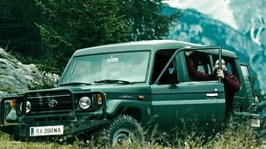 Teresa Palmer sexy in Point Break