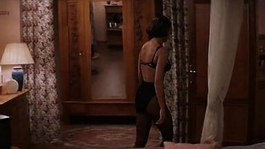 Monica Bellucci nude in L’ultimo capodanno