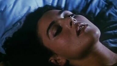 Monica Bellucci nude in Vita coi figli