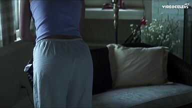 Jennifer Lopez sexy in Enough