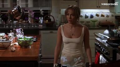 Jennifer Lopez sexy in Enough
