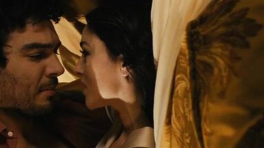 Monica Bellucci nude in Don't Look Back