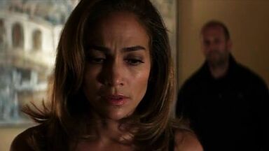 Jennifer Lopez sexy in Parker