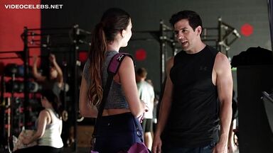 Melissa Barrera sexy in Vida