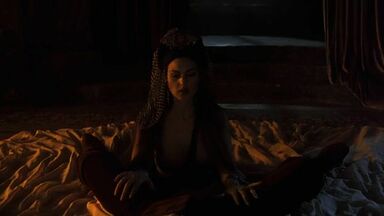 Monica Bellucci nude in Bram Stoker's Dracula