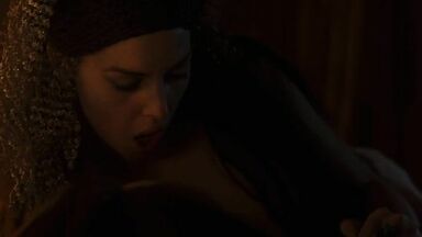 Monica Bellucci nude in Bram Stoker's Dracula