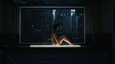 Scarlett Johansson sexy in Ghost in the Shell