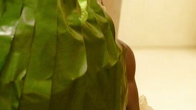 Monica Bellucci nude in Asterix & Obelix