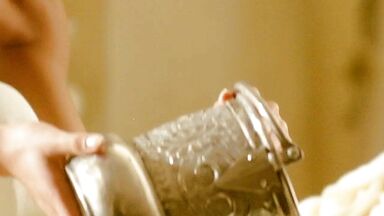 Monica Bellucci nude in Asterix & Obelix