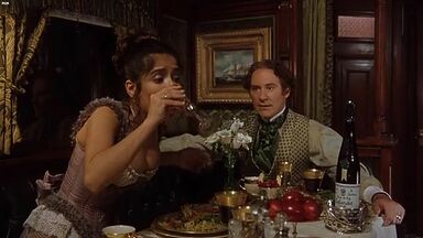 Salma Hayek showing ass crack