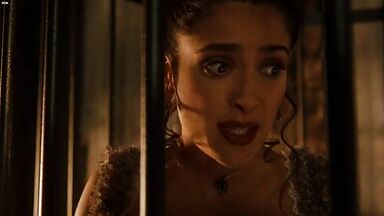 Salma Hayek showing ass crack