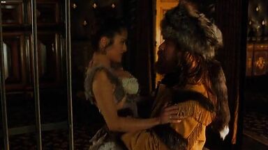 Salma Hayek showing ass crack