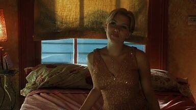 Scarlett Johansson sexy