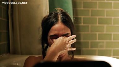 Melissa Barrera sexy in Vida (2019)