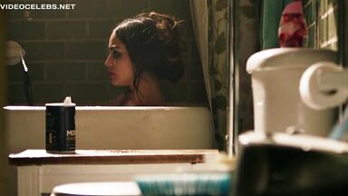 Melissa Barrera sexy in Vida (2019)