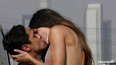 Mishel Prada sexy in Vida (2019)