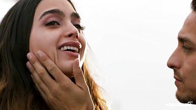 Mishel Prada sexy in Vida (2019)