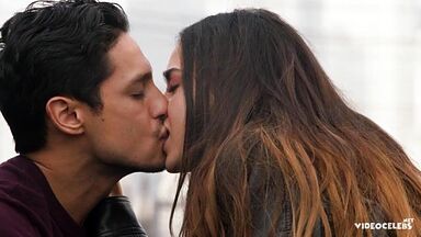 Mishel Prada sexy in Vida (2019)