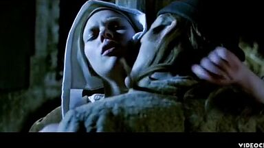 Scarlett Johansson sexy in Girl with a Pearl Earring (2003)