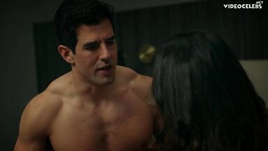 More Vida hot scenes