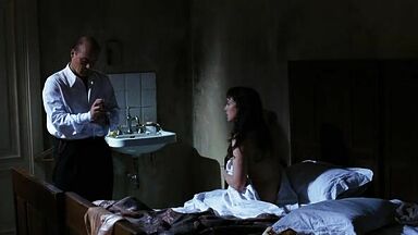 Monica Bellucci nude in Sanguepazzo