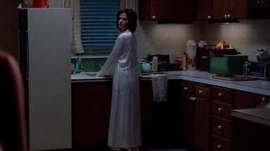 Eva Green sexy in White Bird in a Blizzard (2014)