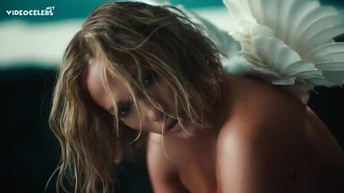 Jennifer Lopez sexy in In the Morning (2020)