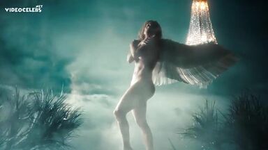 Jennifer Lopez sexy in In the Morning (2020)