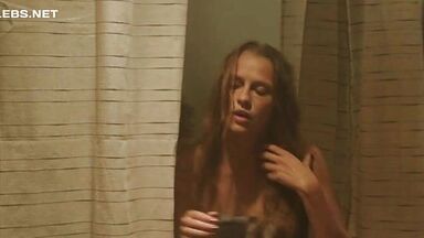 Teresa Palmer sexy in Lights Out (2016)