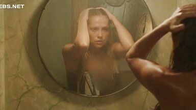 Teresa Palmer sexy in Lights Out (2016)