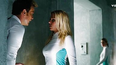 Scarlett Johansson sexy in The Island (2005)