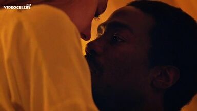 Hot kisses between a black guy and Dakota