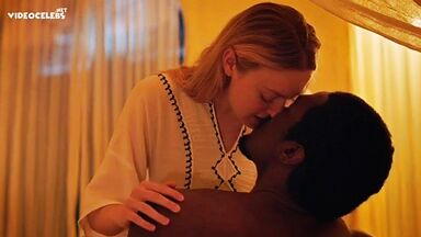 Hot kisses between a black guy and Dakota