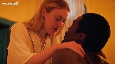 Hot kisses between a black guy and Dakota