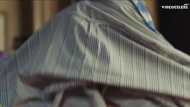 Hunter Schafer starts his morning with kisses