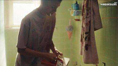 Hunter Schafer starts his morning with kisses