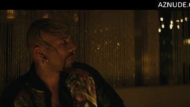 Margot in the arms of a black man