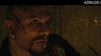 Margot in the arms of a black man