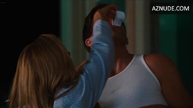 Love And Other Drugs best scens