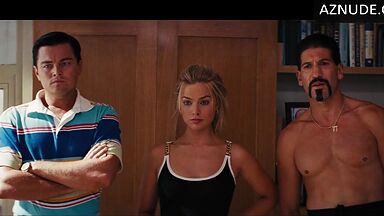 Margot make sex on a pile of money