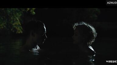 Margot has sex under the shower