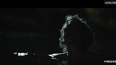 Margot has sex under the shower