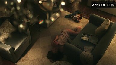 Sex on the floor with bare ass