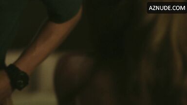 Sex on the floor with bare ass